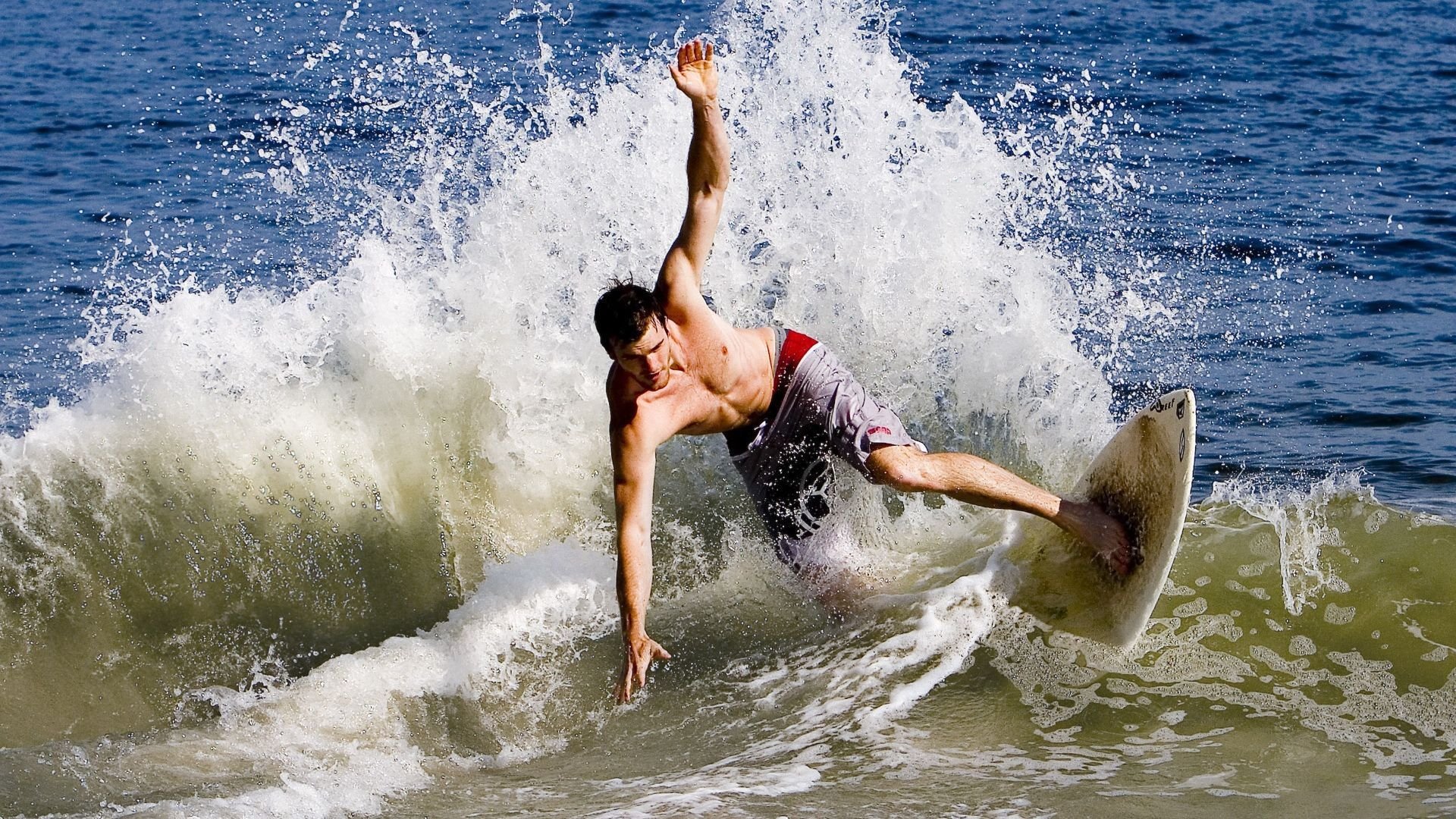 鹈鹕场边工作人员谈主场氛围塑造秘诀，鹈鹕的主场